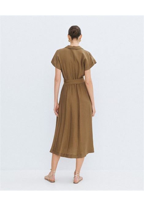 Vestito con una cintura elastica e colletto ACCESS fashion | 63-3386-168CHOCO